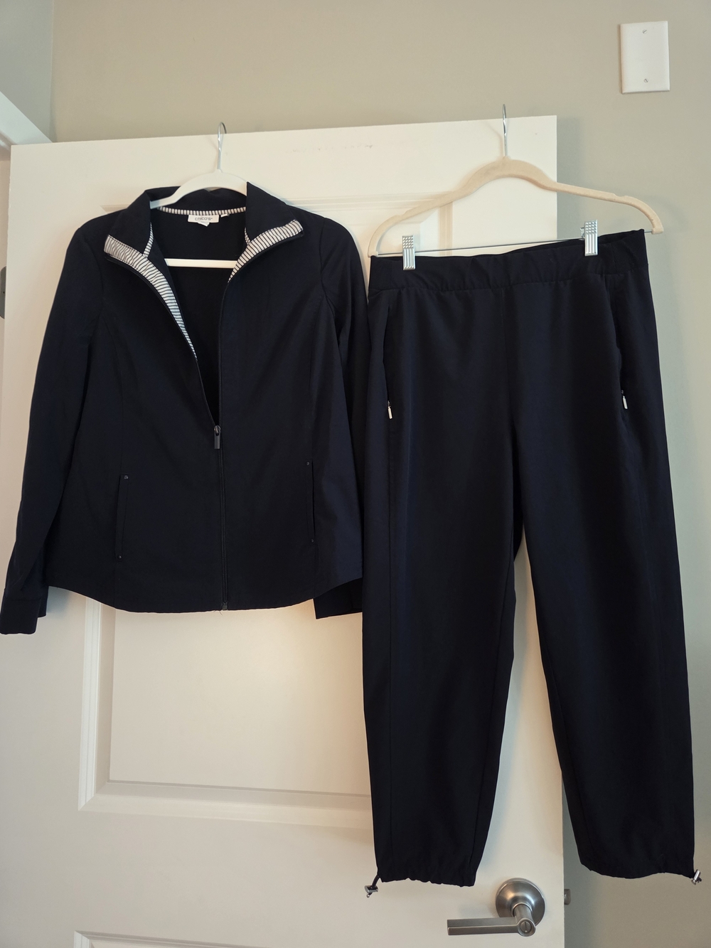 Chico's Navy Size 4/6 Zip-Front Jacket & Jogger Pants Set
